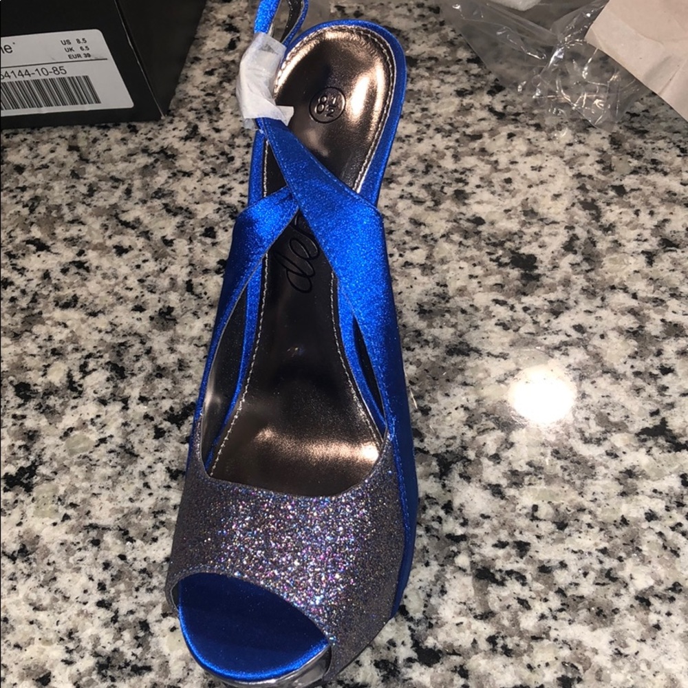 Blue peep toe pumps